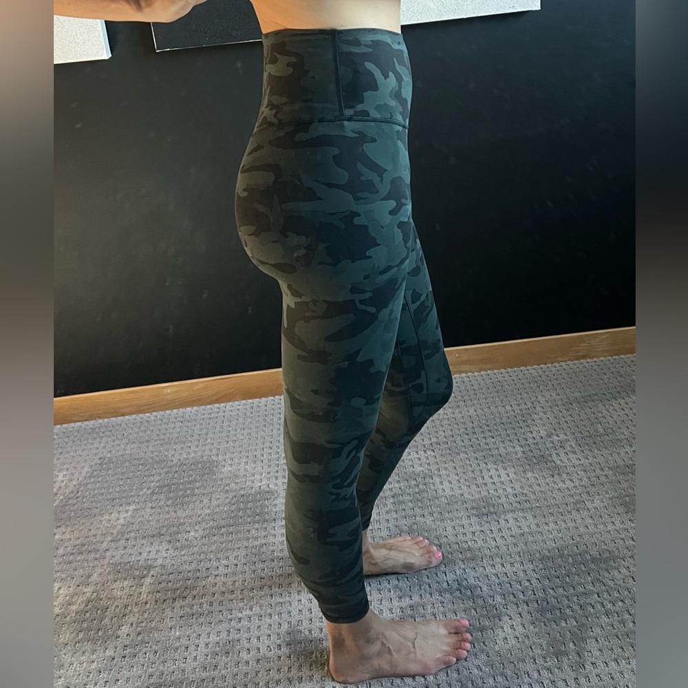Lululemon highrise camo leggings 25” inseam